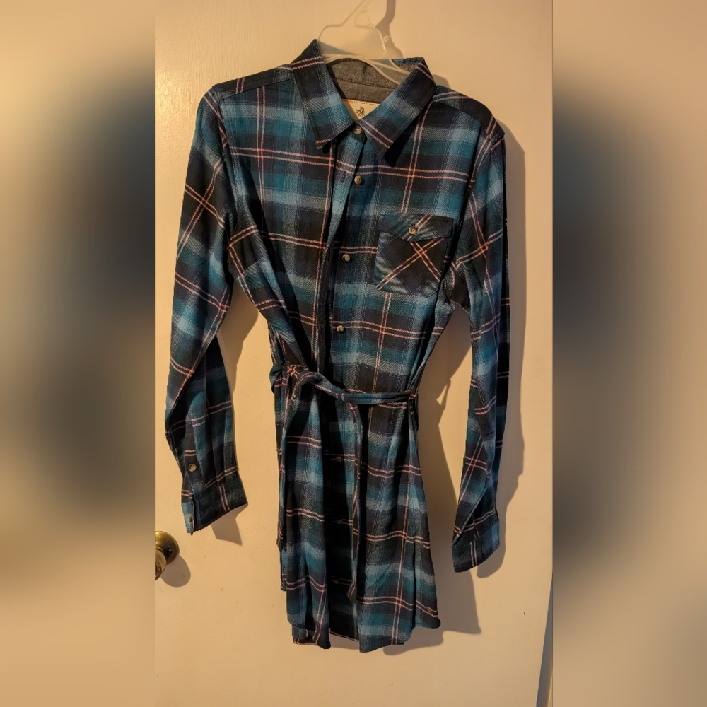 Women's Plaid shirt Dress With Belted Tie